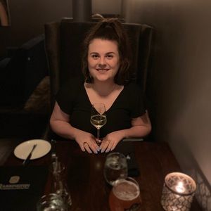 Meet your Posher, Holly